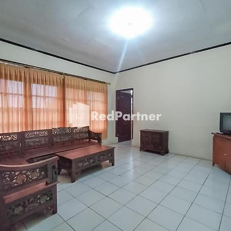 Pertiwi Village Redpartner Paragajen Exterior photo