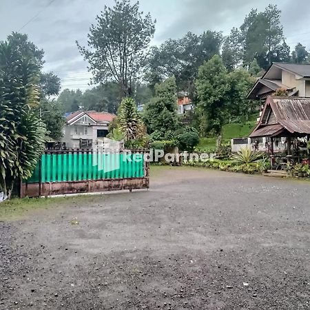 Pertiwi Village Redpartner Paragajen Exterior photo